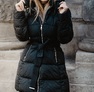 Öves steppelt télikabát fekete – Hosszított női télikabát – Innova Fashion – 4. kép